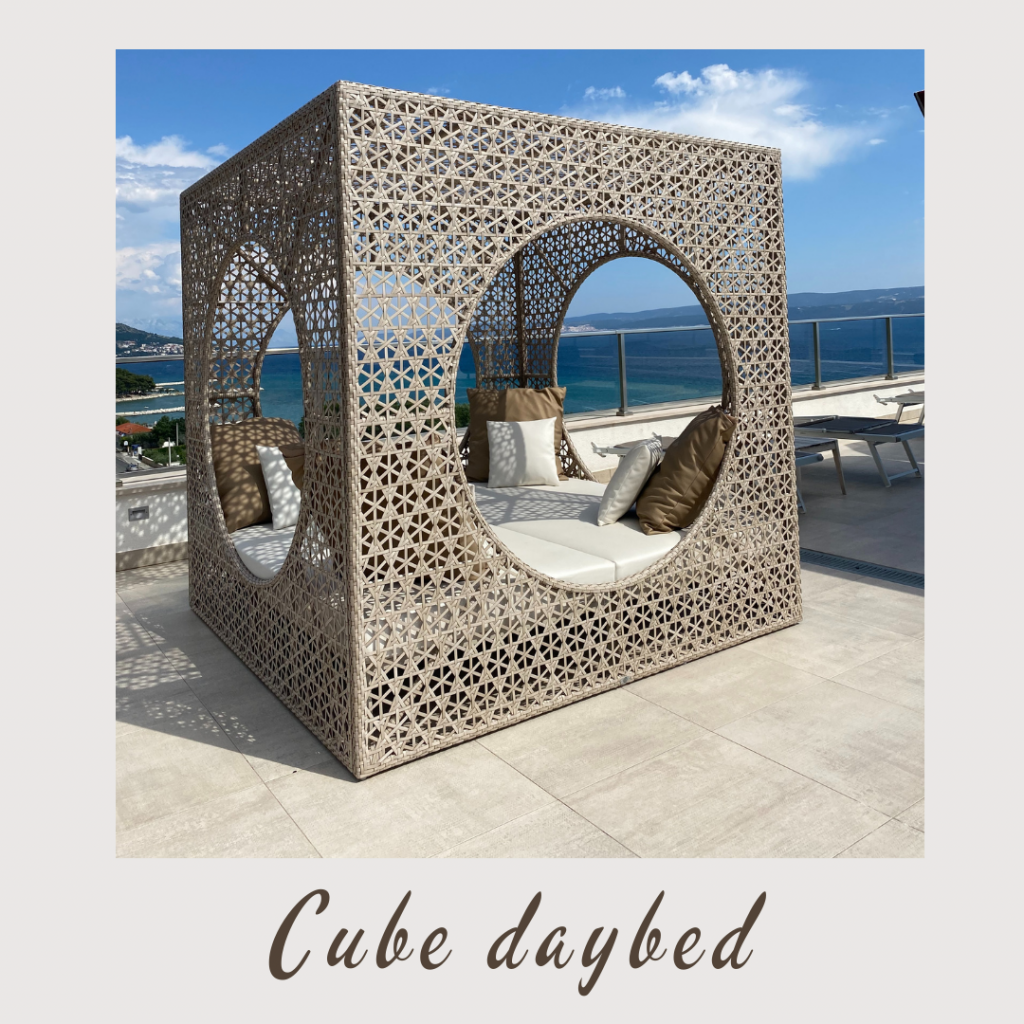 Cube daybed